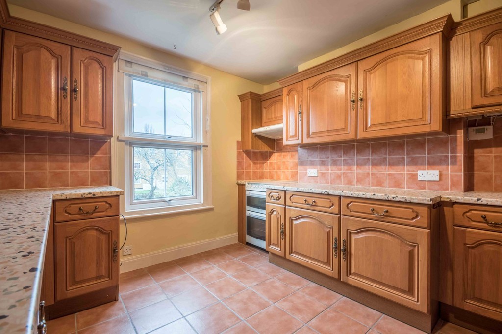 Property in Roxborough Road, Harrow, Middlesex, HA1 1NT