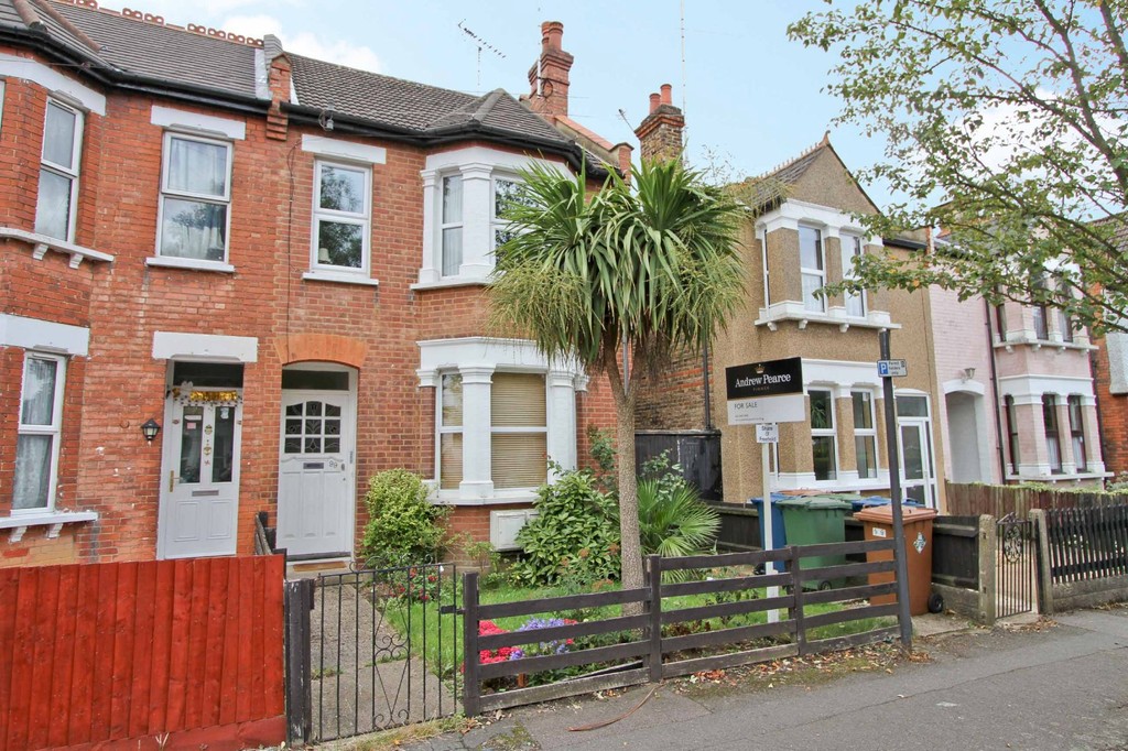 Property in Roxborough Road, Harrow, Middlesex, HA1 1NT