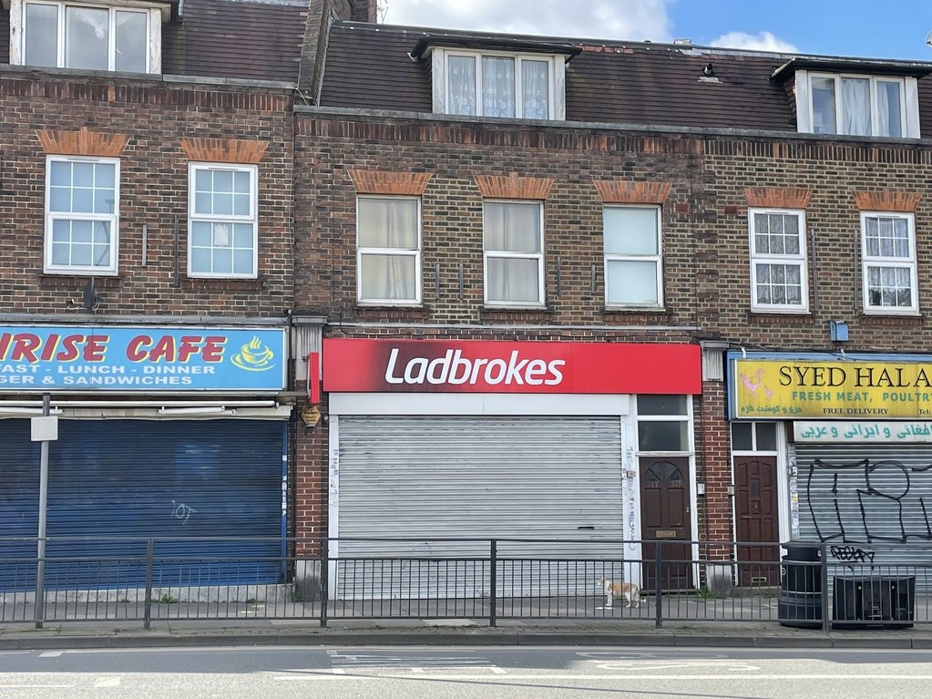 Property in High Road, Harrow, HA3 5EQ