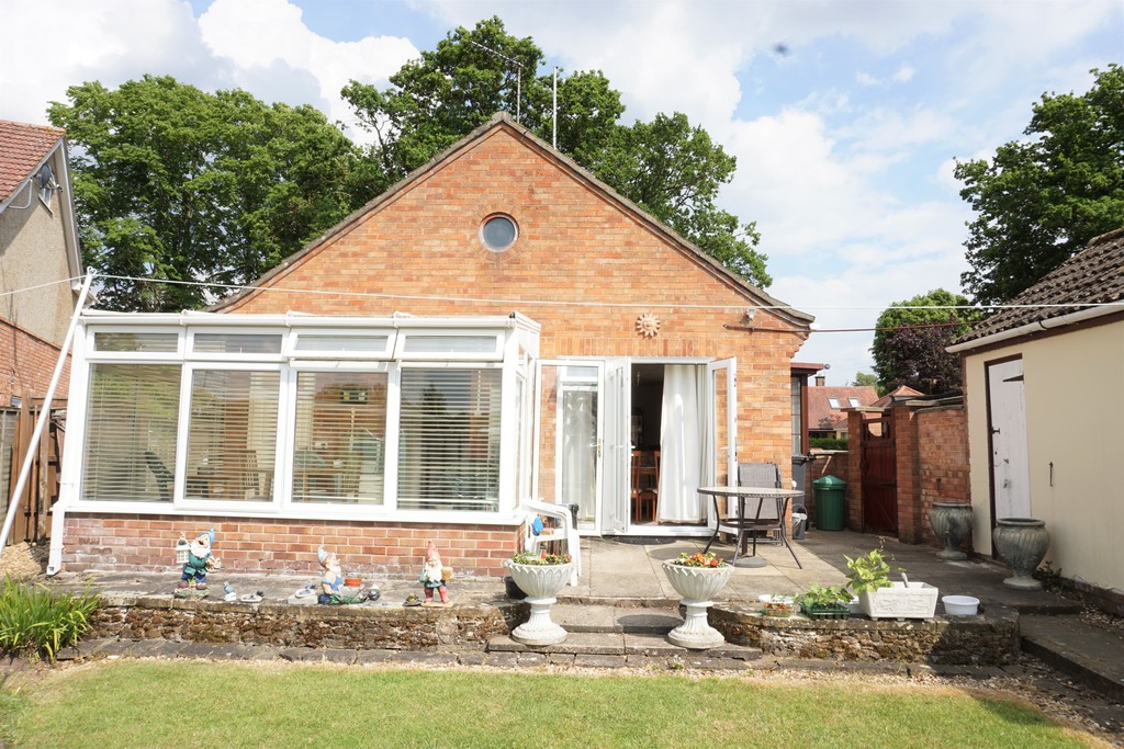 Property in South Wootton Lane, King's Lynn, PE30