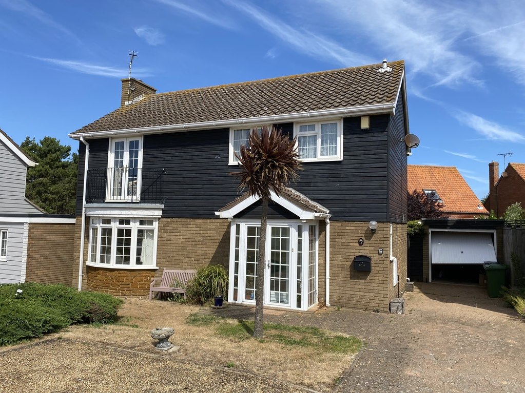 Property in Kelsey Close, Hunstanton, PE36