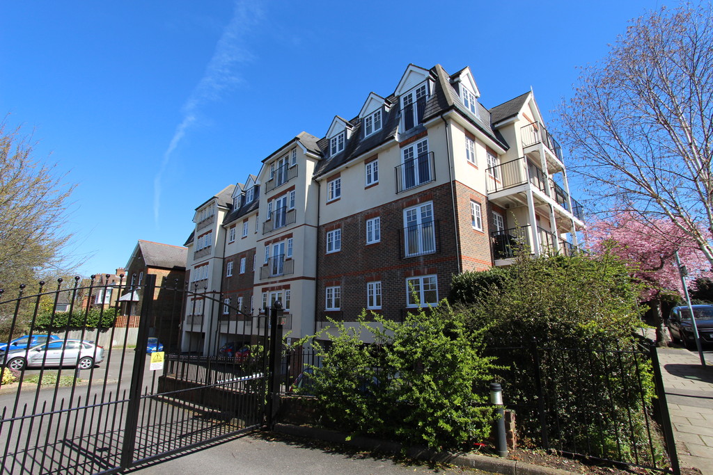 Property in Richmond Road, Kingston Upon Thames, KT2