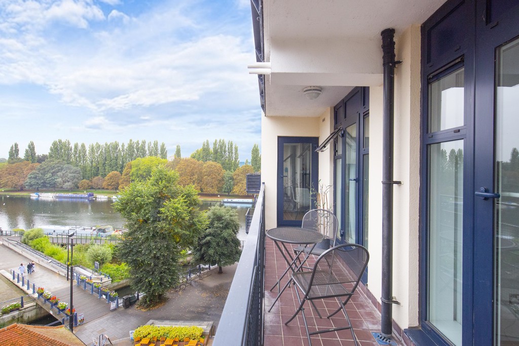 Property in Jerome Place, Kingston Upon Thames, KT1