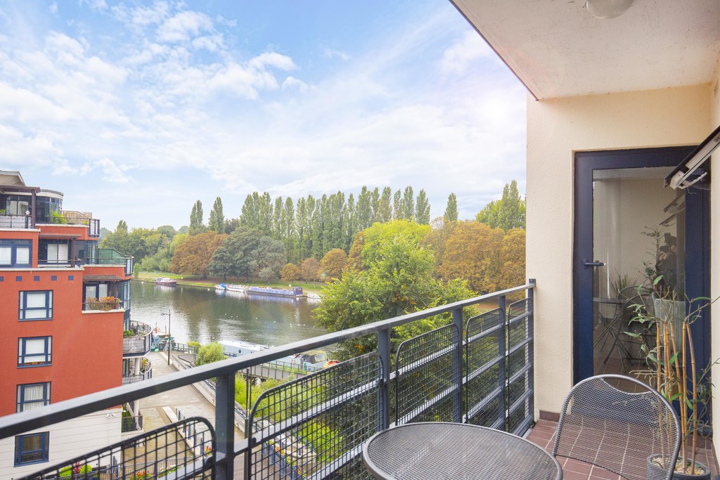 Property in Jerome Place, Kingston Upon Thames, KT1
