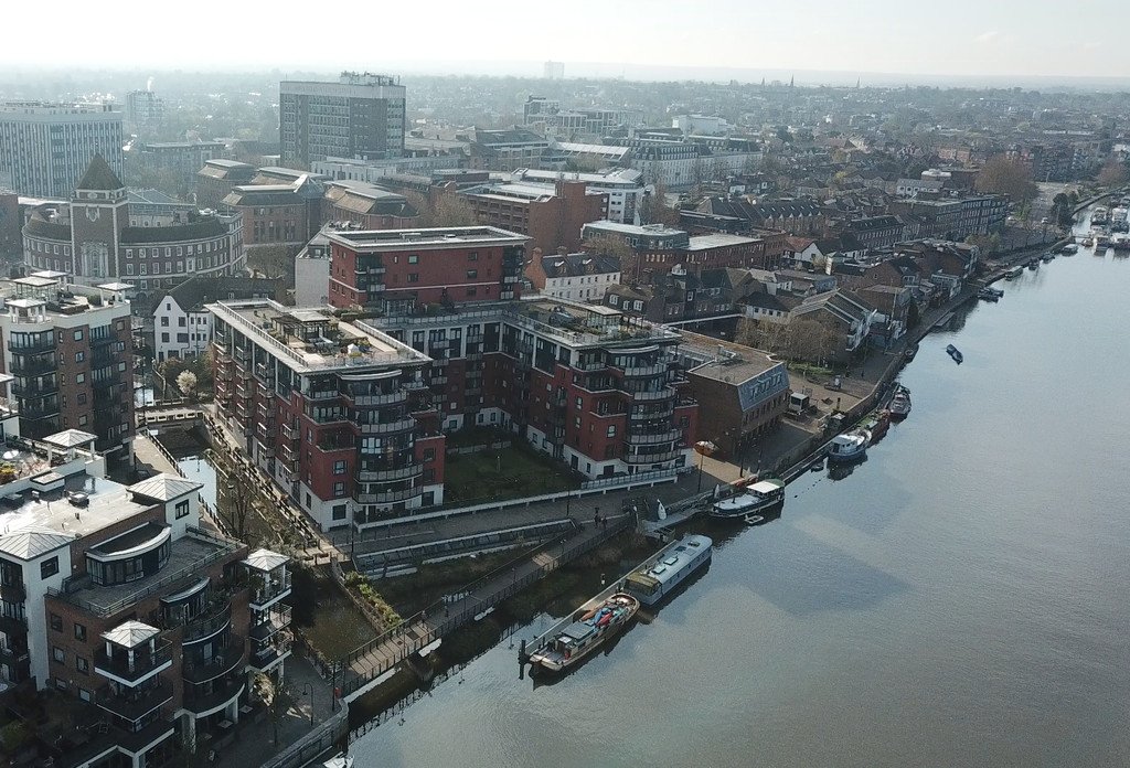 Property in Wadbrook Street, Kingston Upon Thames, KT1