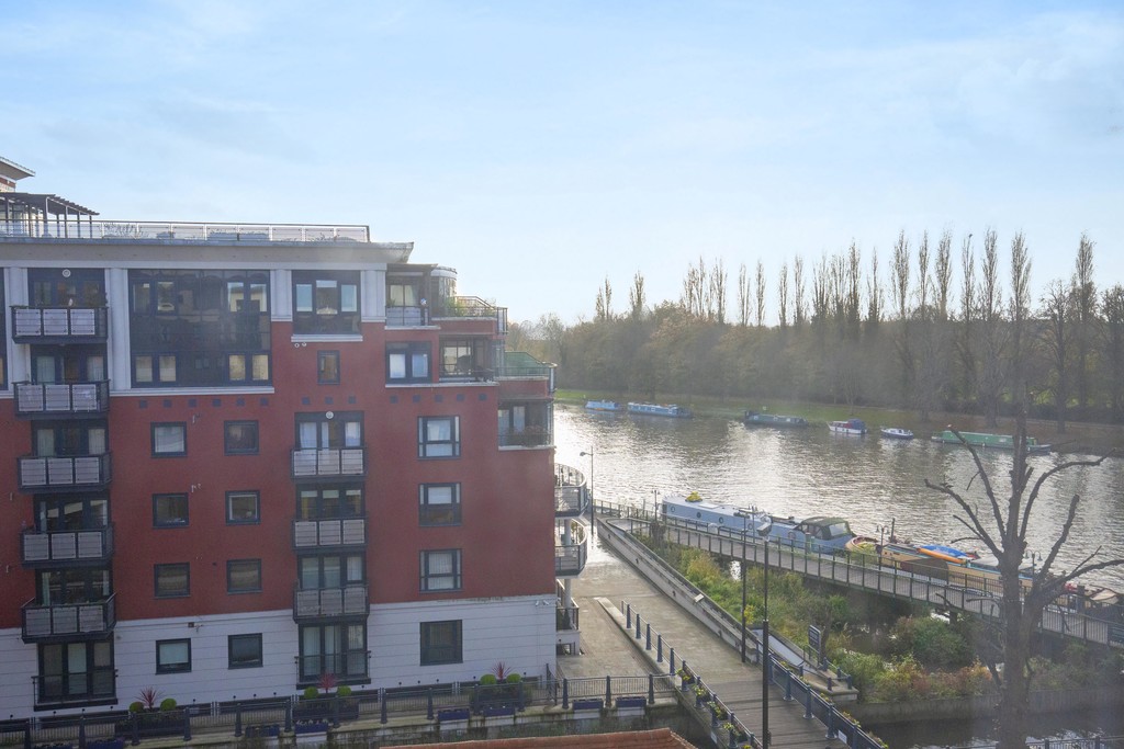 Property in Jerome Place, Kingston Upon Thames, KT1