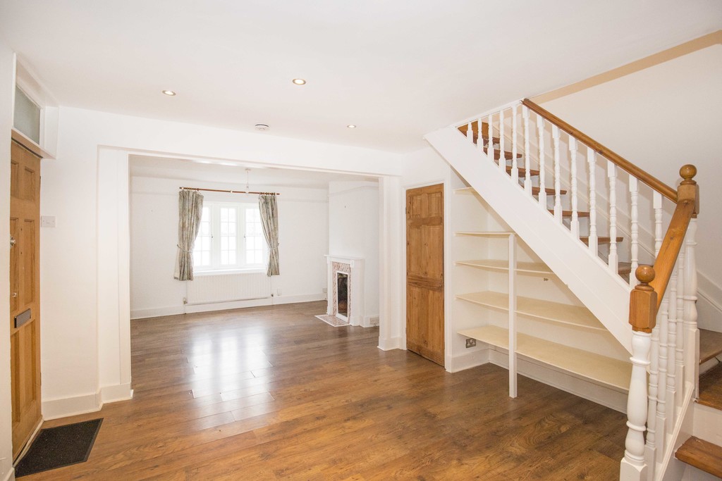 Property in Hawks Road, Kingston Upon Thames, KT1