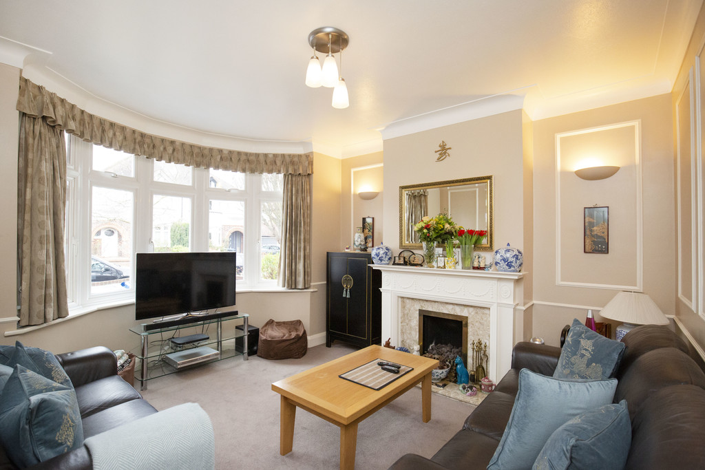 Property in Queens Drive, Surbiton, KT5
