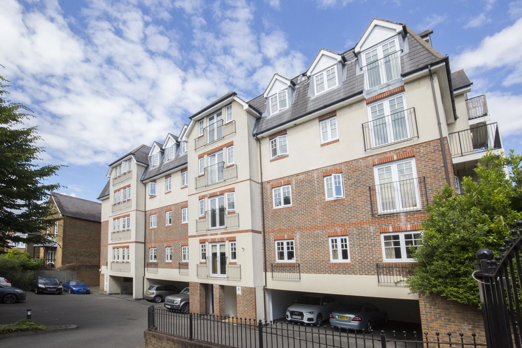 Property in Richmond Road, Kingston Upon Thames, KT2