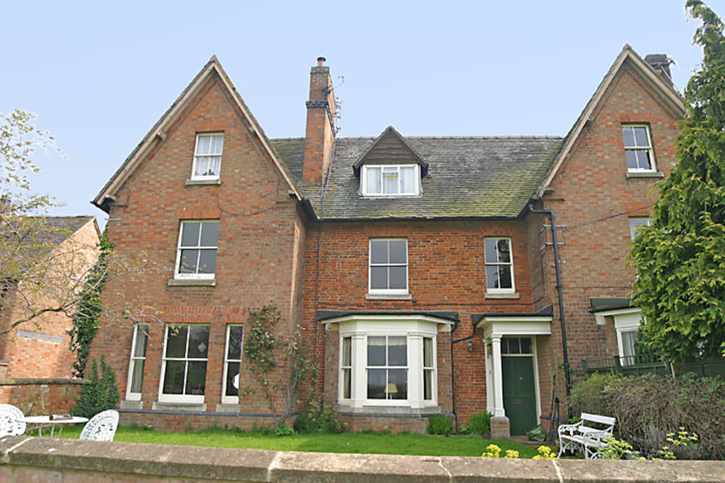 Property in Ailstone House, Atherstone On Stour