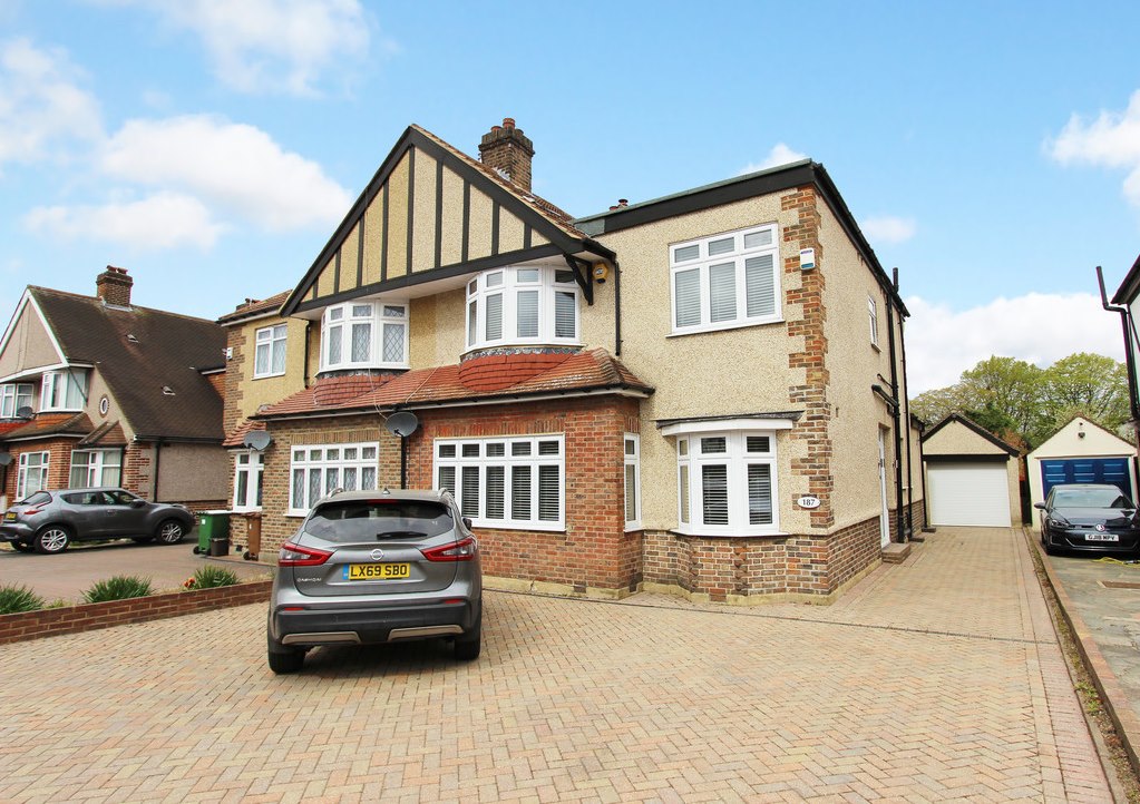 Property in Faraday Avenue, Sidcup, DA14
