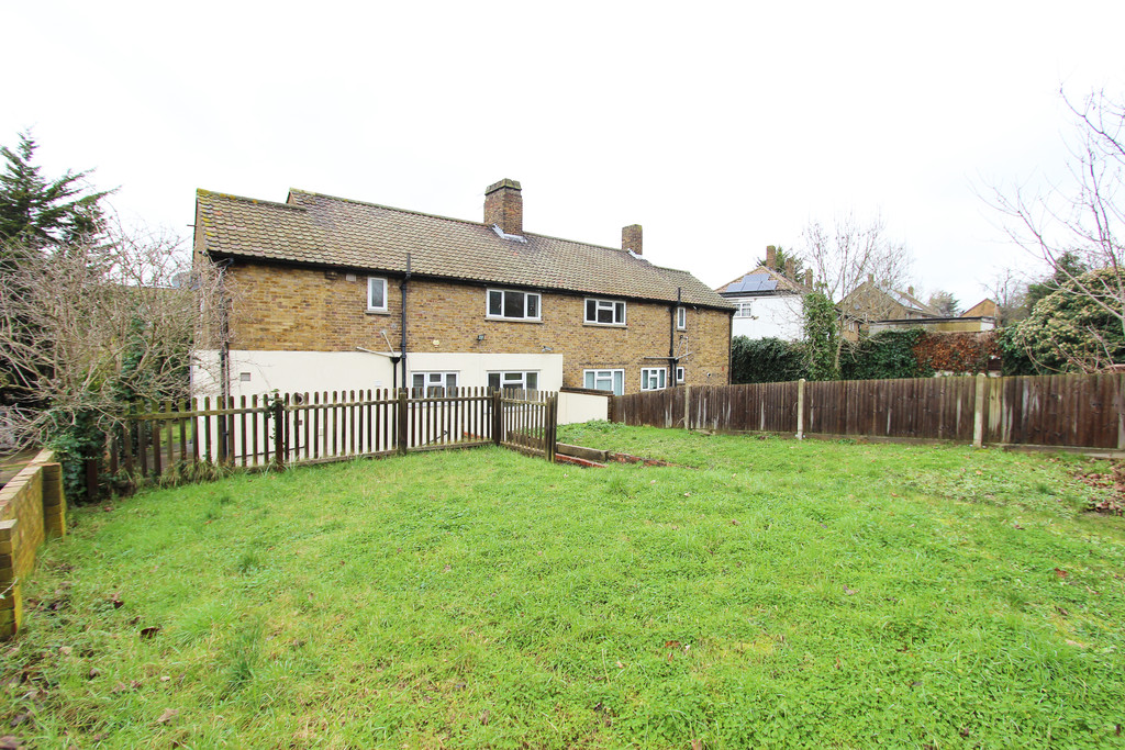 Property in St Vincents Villas, Temple Hill, Dartford, DA1