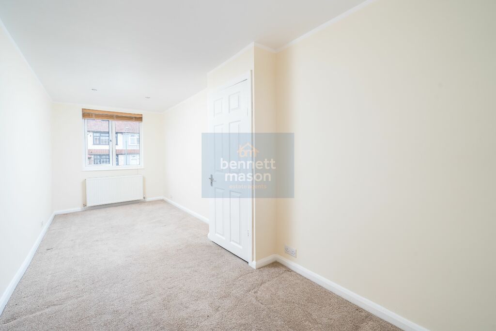 Property in Elstree Gardens, Belvedere, Kent