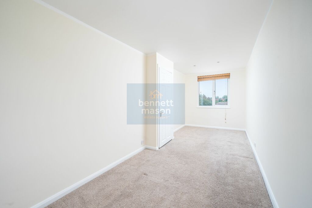 Property in Elstree Gardens, Belvedere, Kent