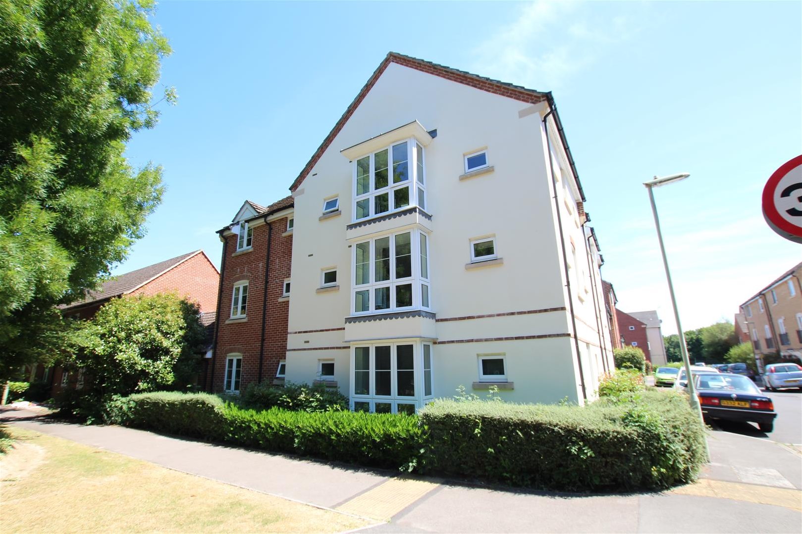 Property in Crestwood View, Eastleigh, SO50