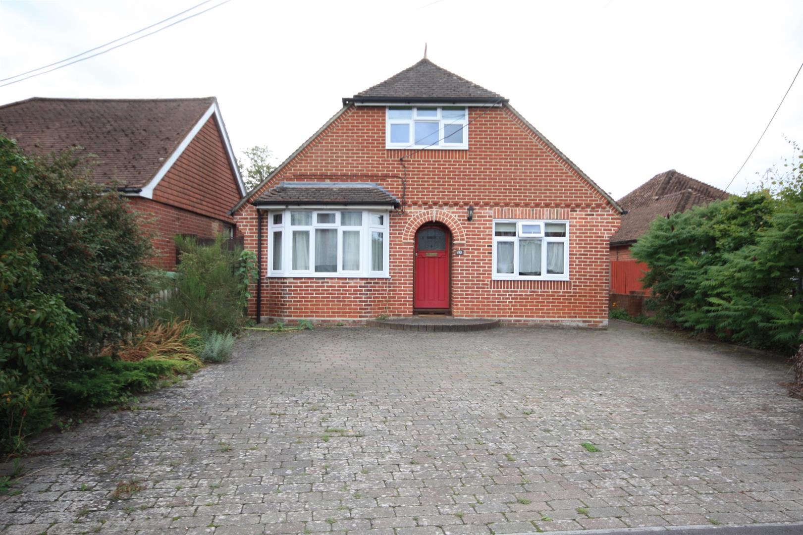 Property in Fair Oak Road, Eastleigh, SO50