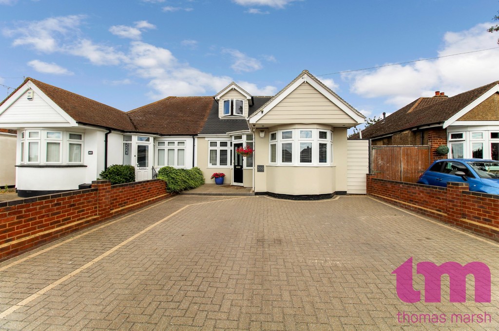 Property in Blackshots Lane, North Grays, Essex, RM16 2LL