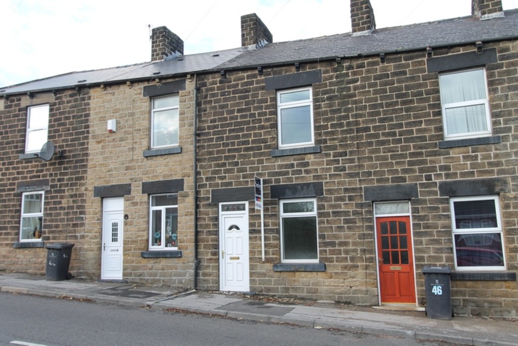 Property in Smithies Lane, Barnsley, S71 1QW