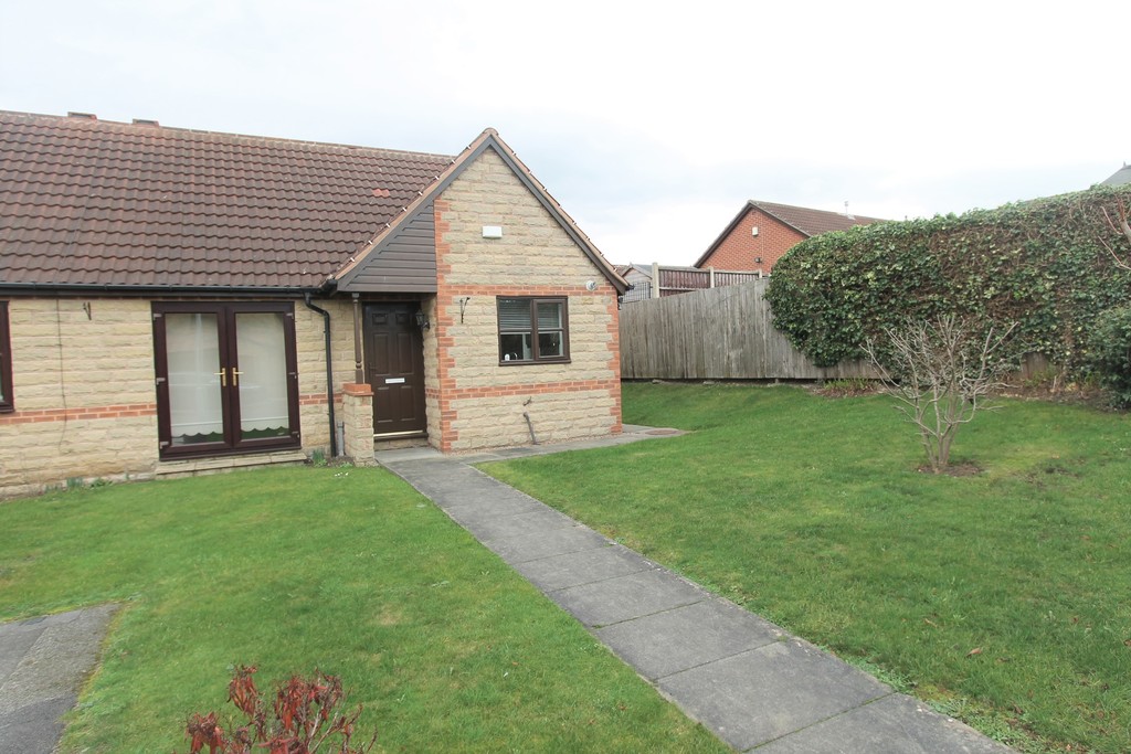 Property in Nethercroft, Barugh Green, Barnsley, S75 1QB