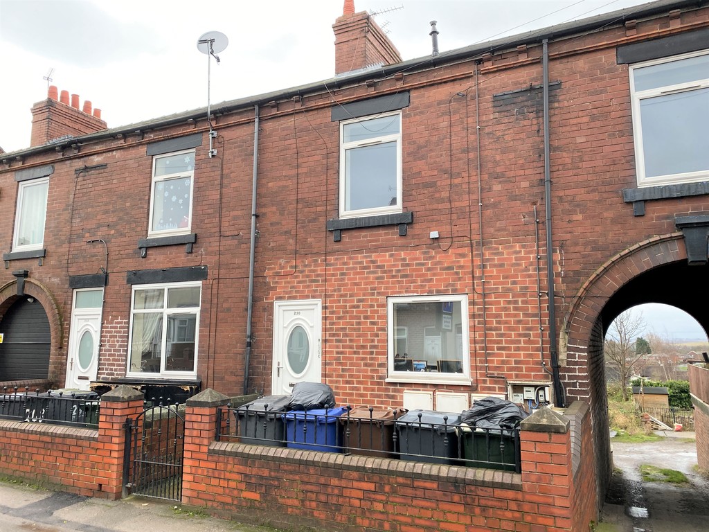 Property in Midland Road, Royston, Barnsley, S71 4BP