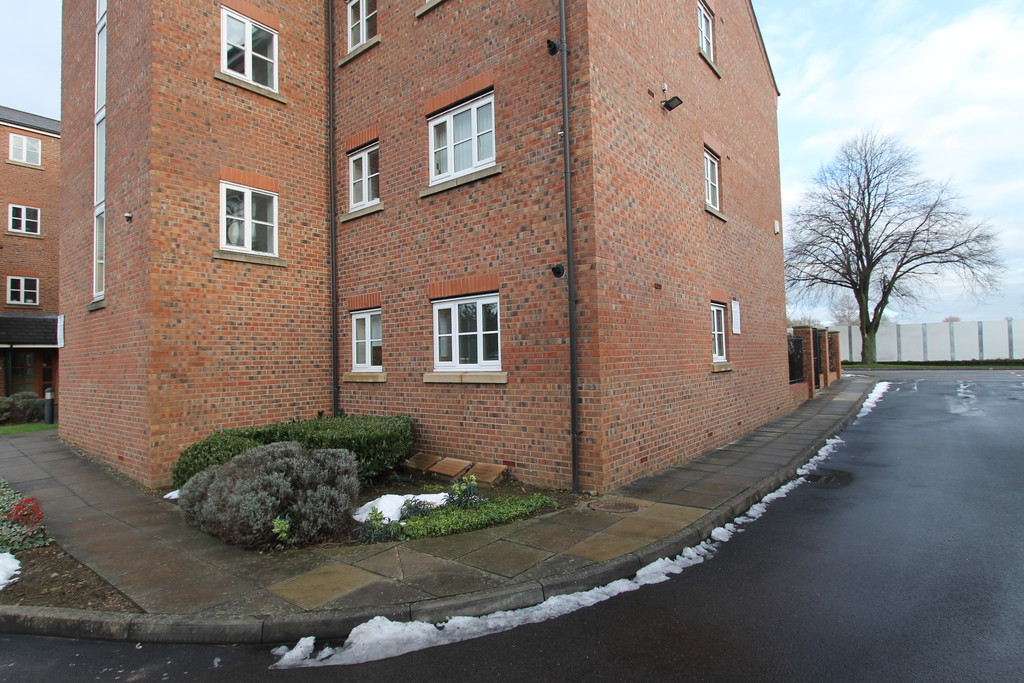 Property in Garden Court, Pogmoor, Barnsley, S70 6PY