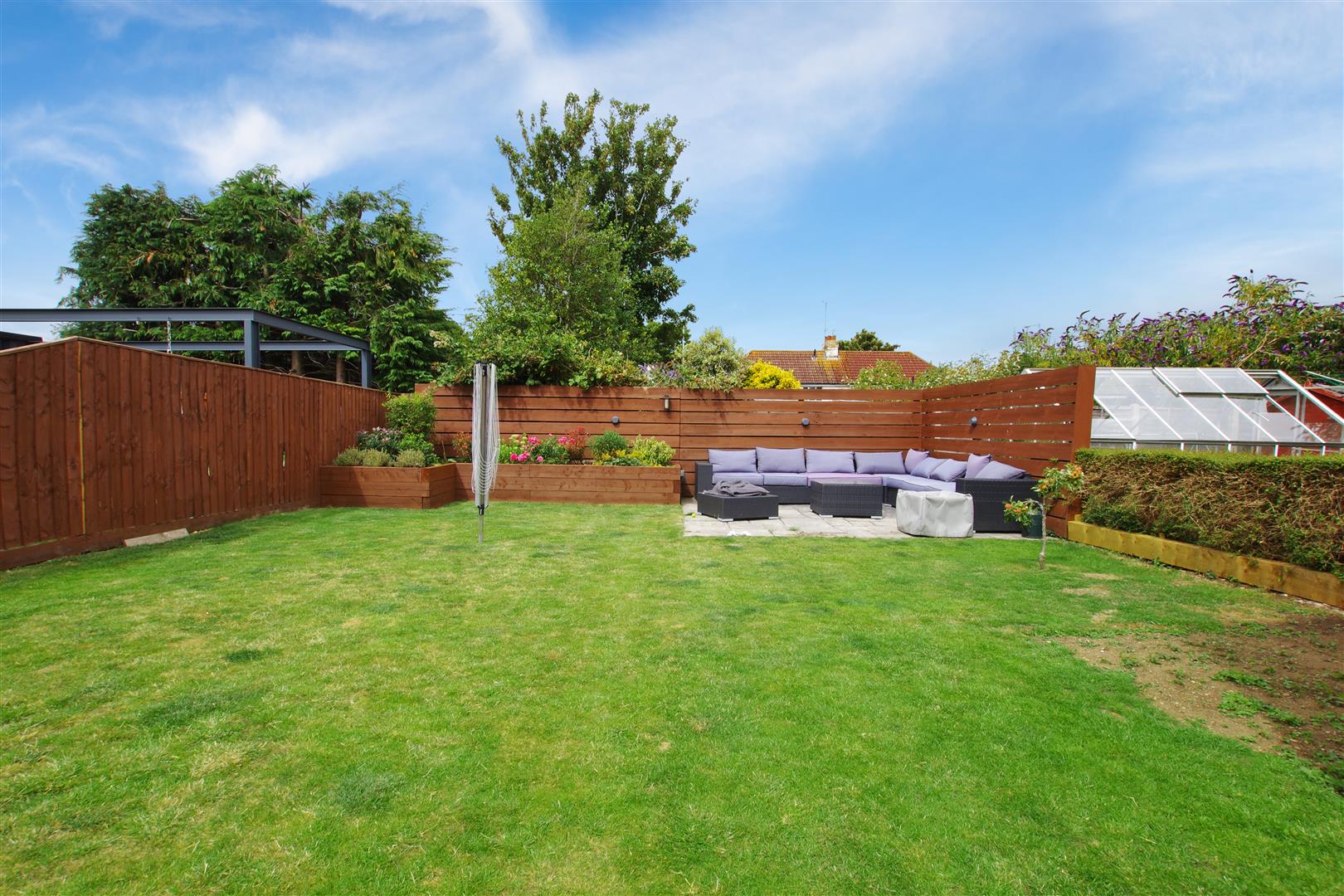 Property in Leamington Grove, Swindon