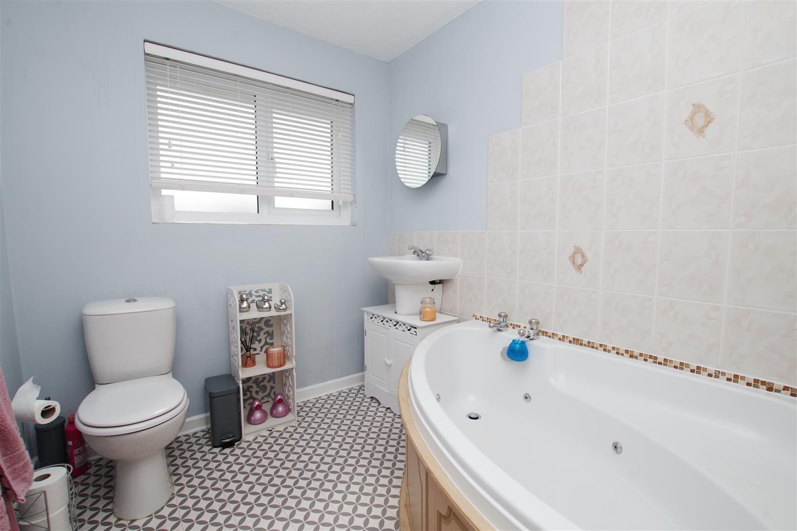 Property in Avonmead, Swindon