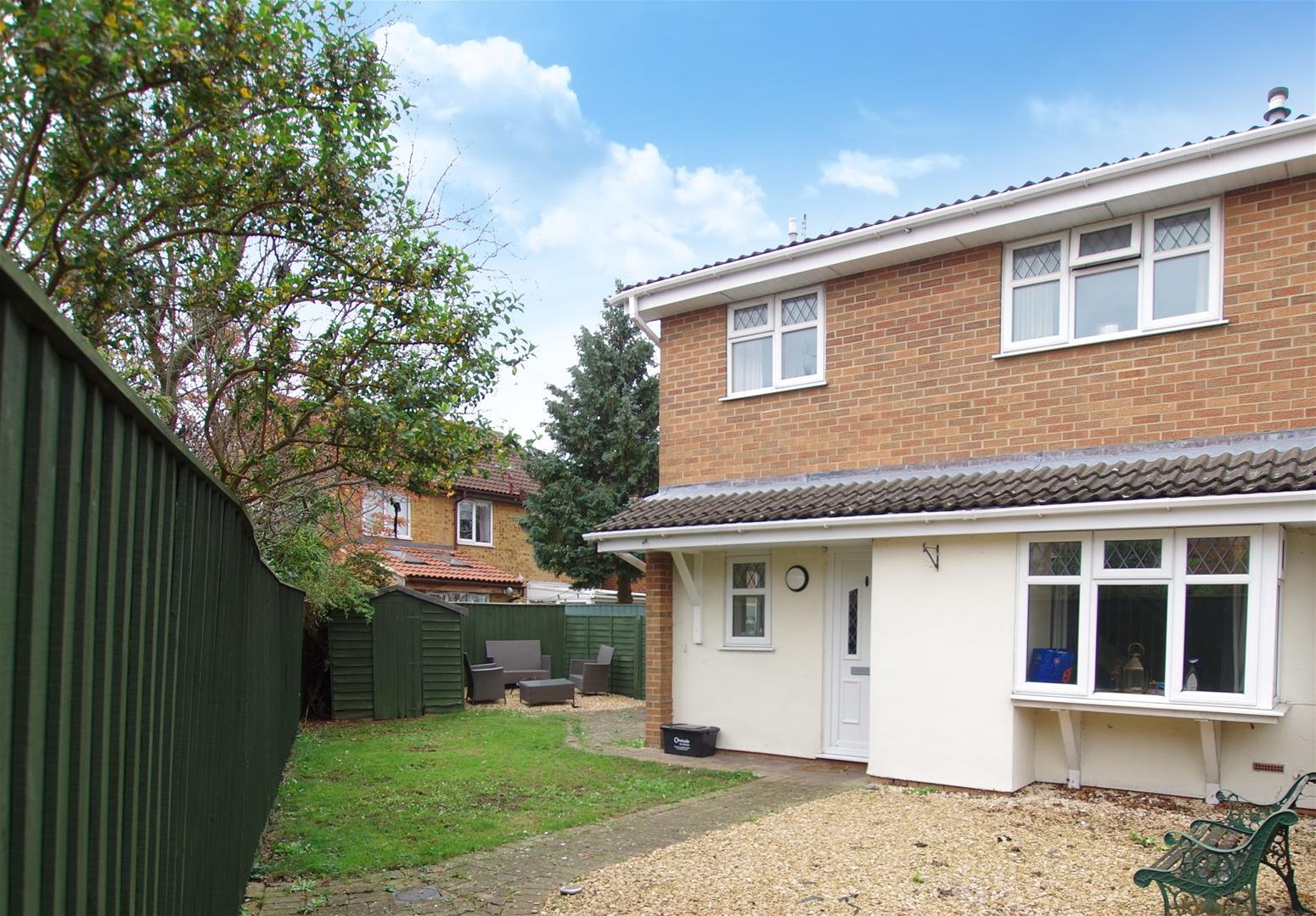 Property in Gifford Road, Swindon