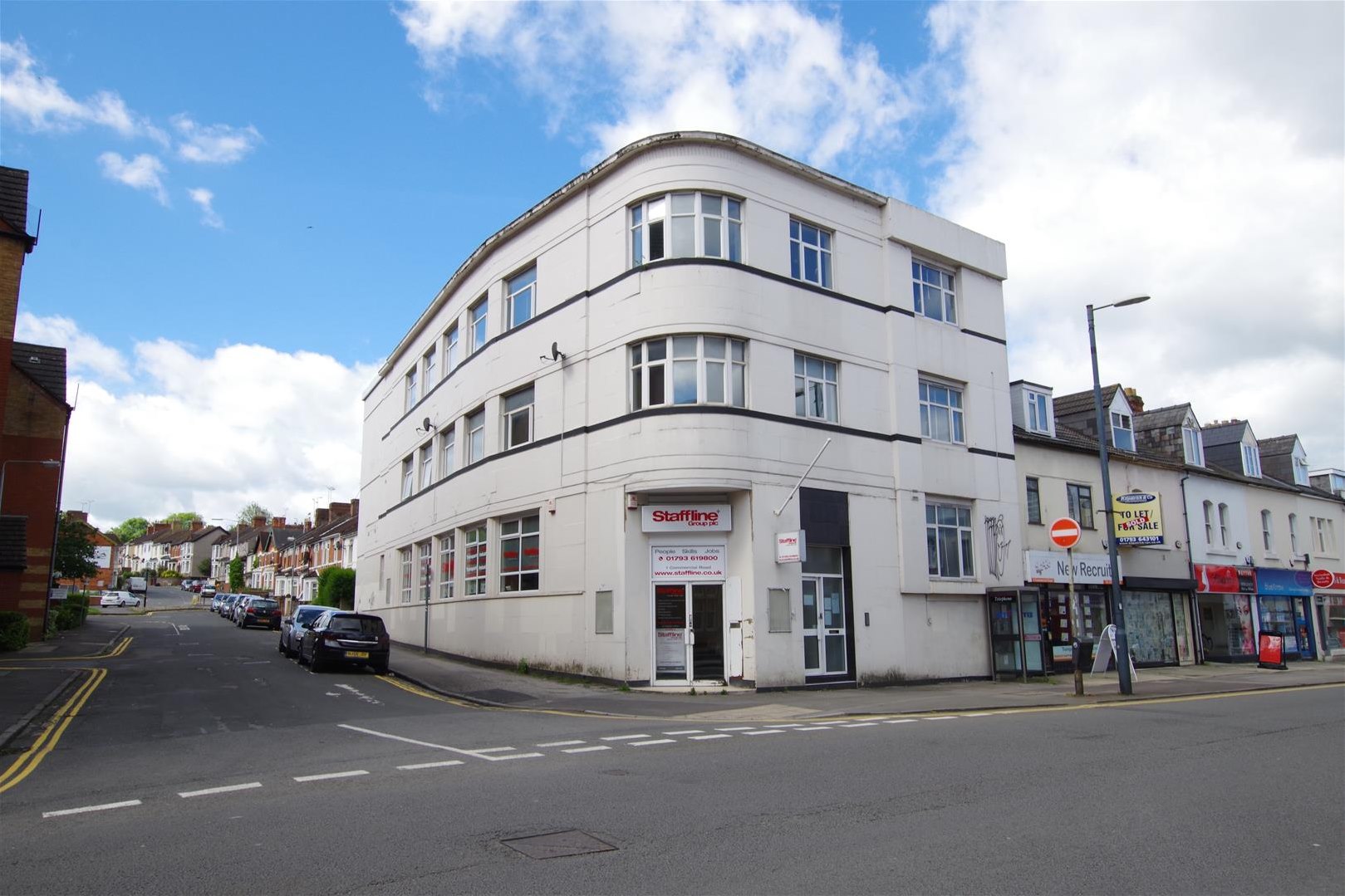 Property in Commercial Road, Swindon