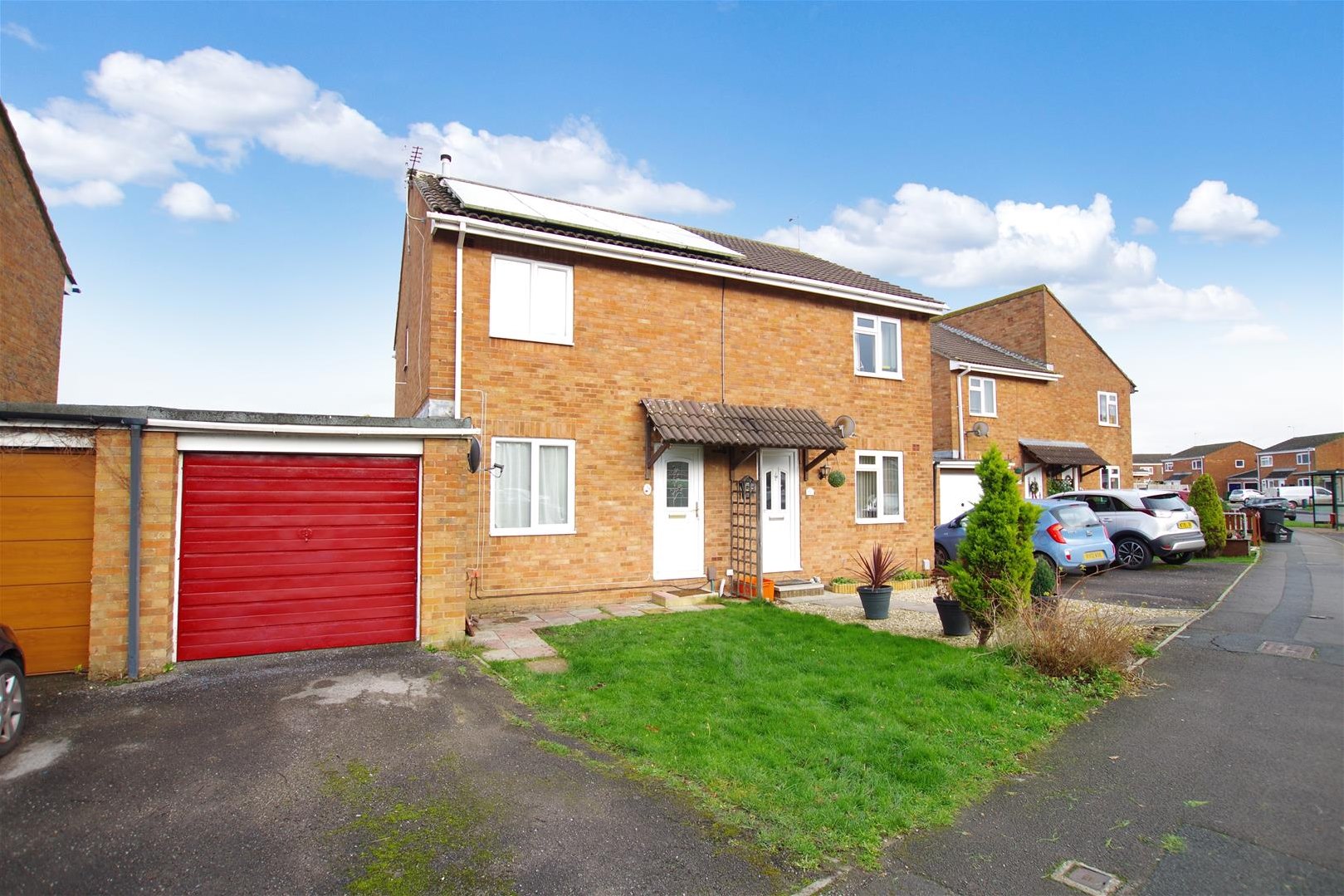 Property in Worsley Road, Swindon