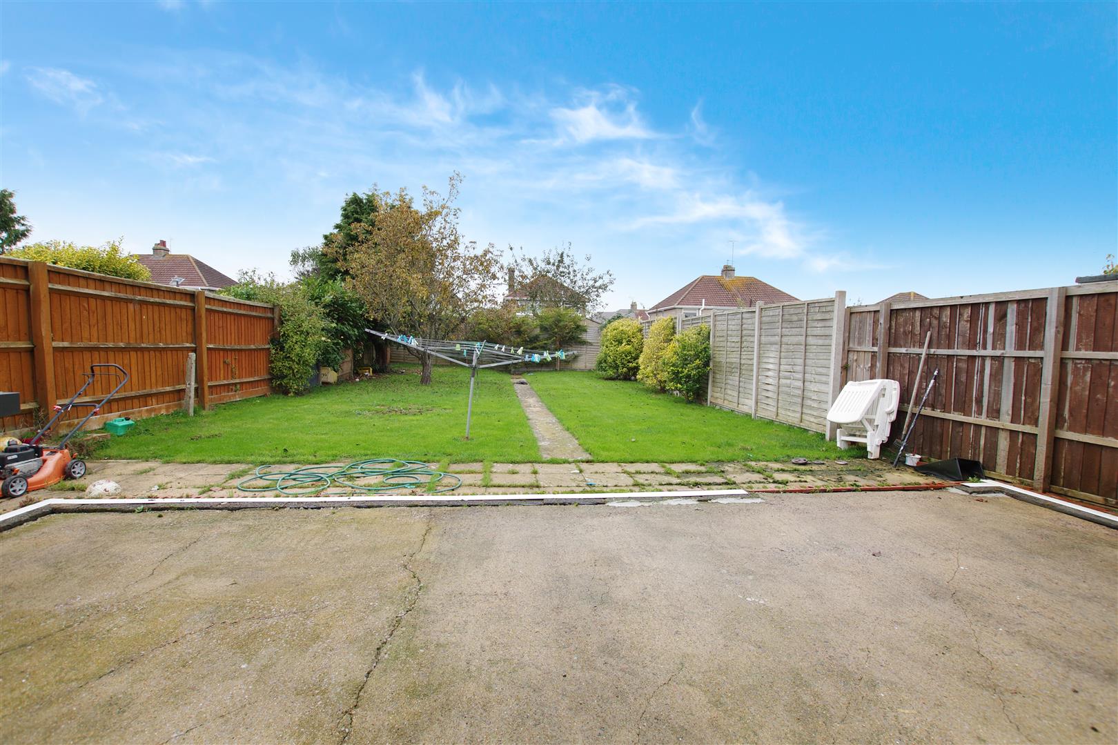 Property in Grove, Swindon