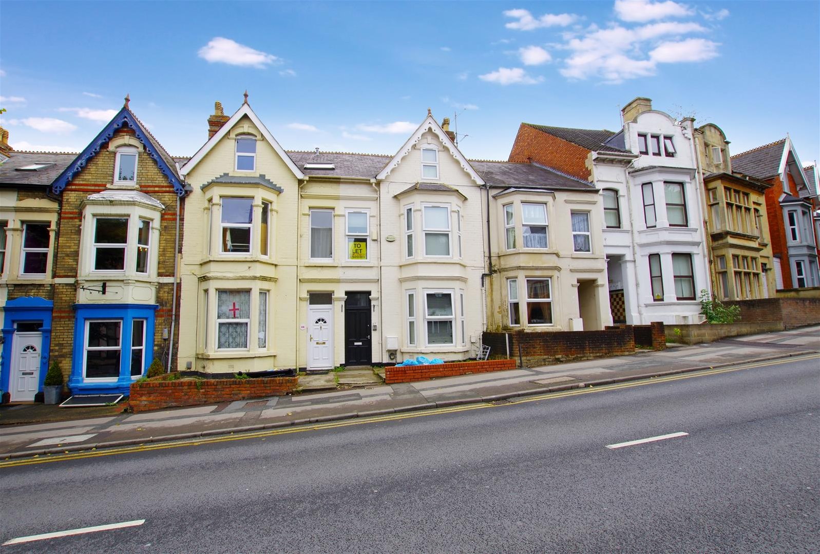 Property in Victoria Road, Swindon