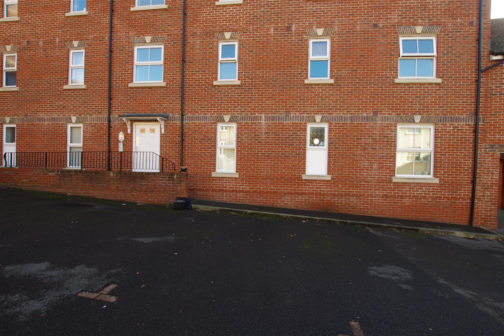 Property in Arnold Street, Swindon