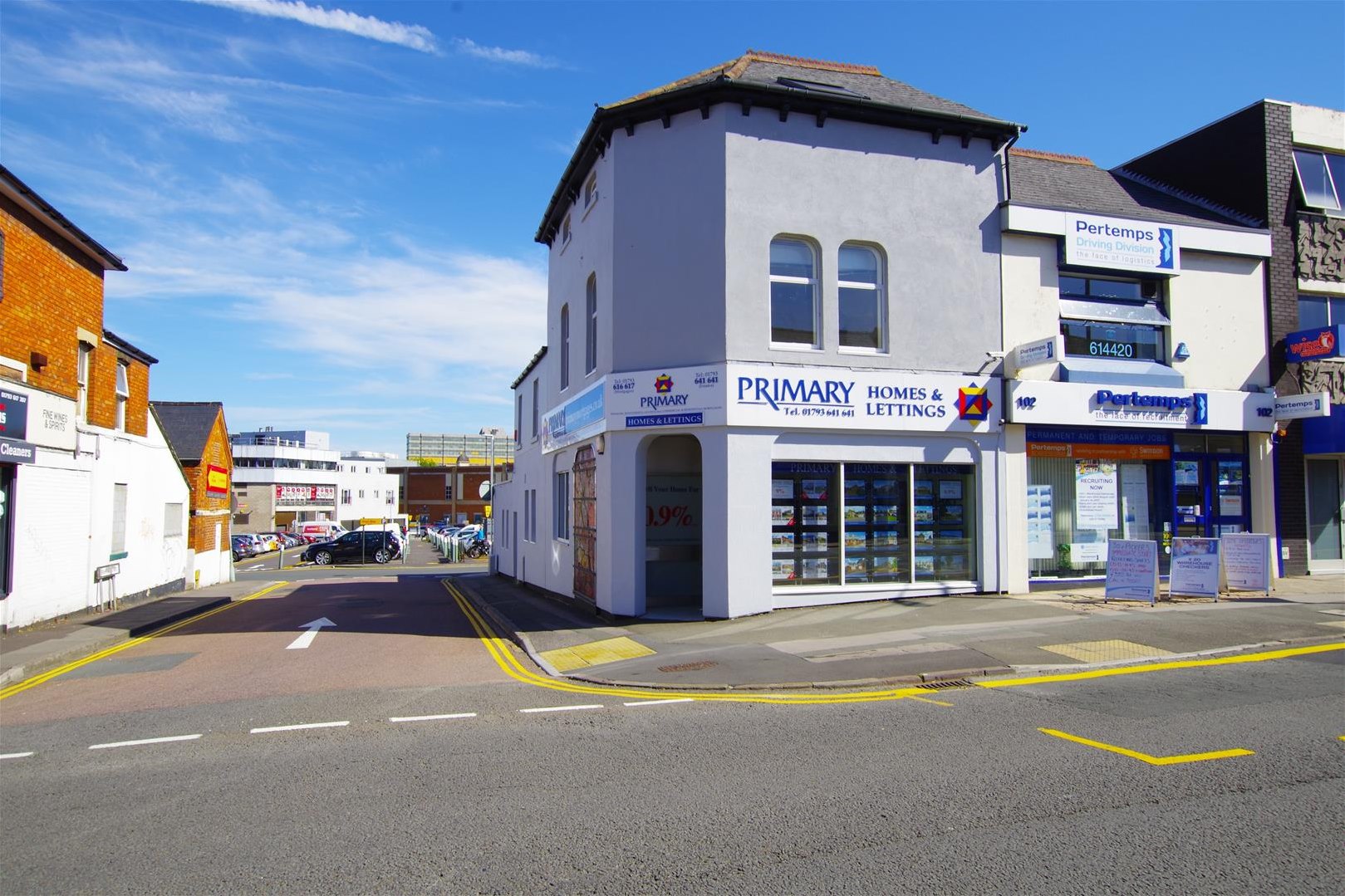 Property in Commercial Road, Swindon