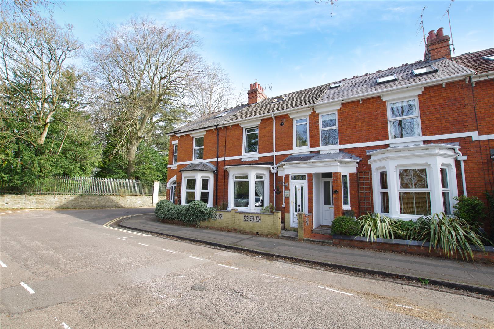 Property in Quarry Road, Swindon