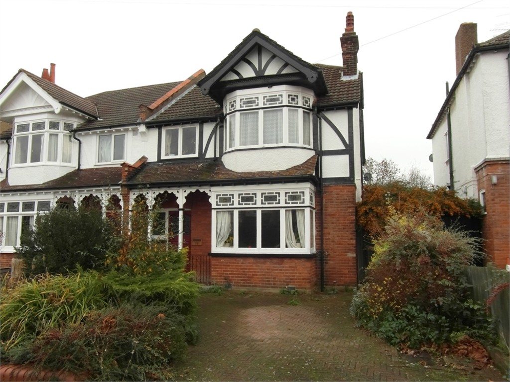 Property in Northampton Road, Croydon, Surrey, CR0 7HT