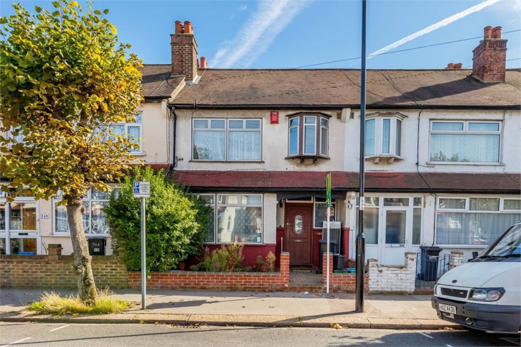 Property in Davidson Road, Croydon, CR0 6DG