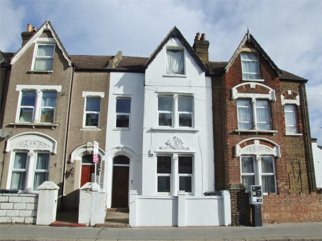 Property in Stanger Road, South Norwood, London, SE25 5JU