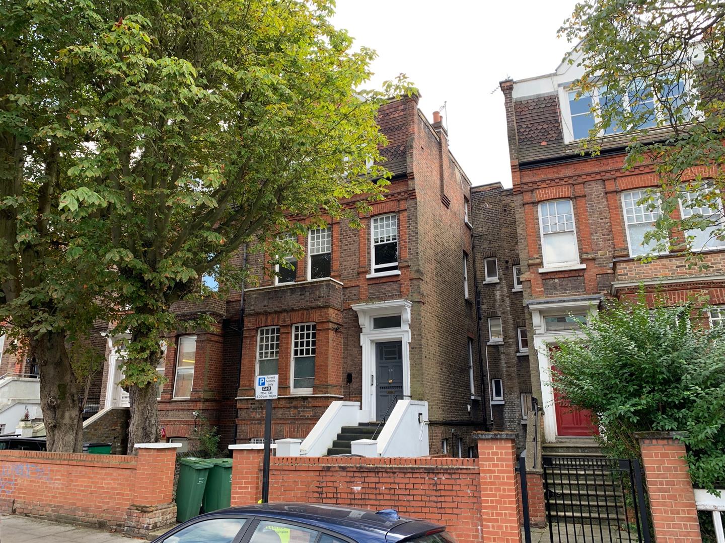Property in Broadhurst Gardens, South Hampstead, London, NW6 3QT