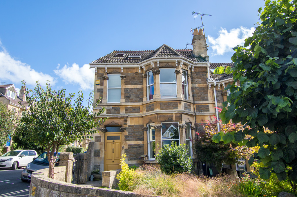 Property in Milton Avenue, Bath