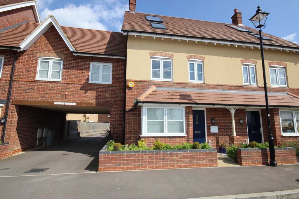 Property in Hilton close, Kempston, Beds