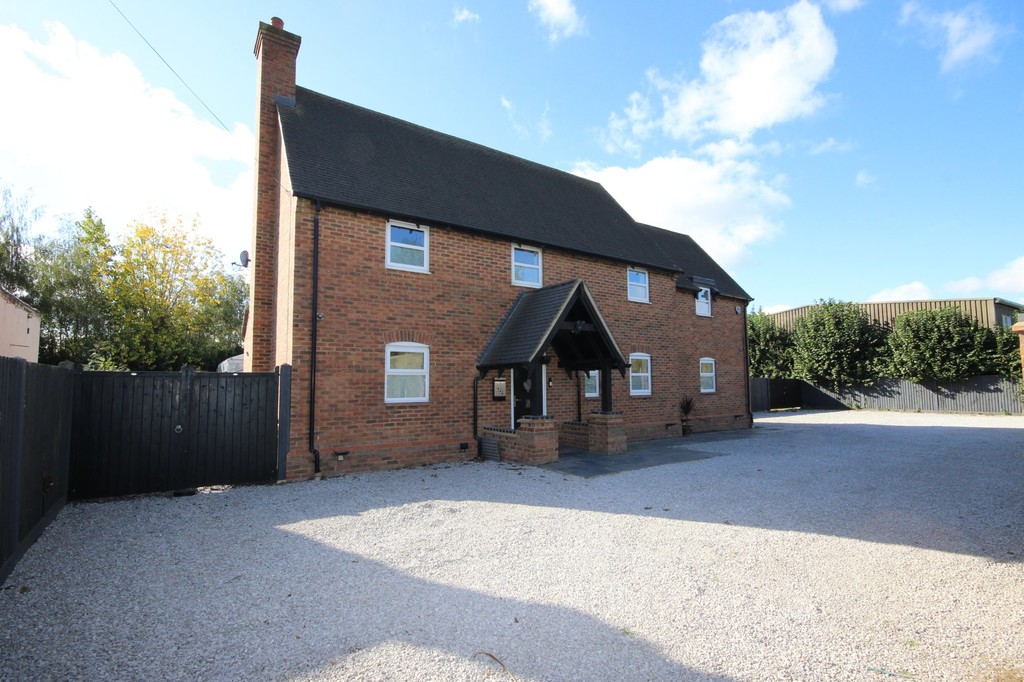 Property in Manor Road, Kempston Hardwick