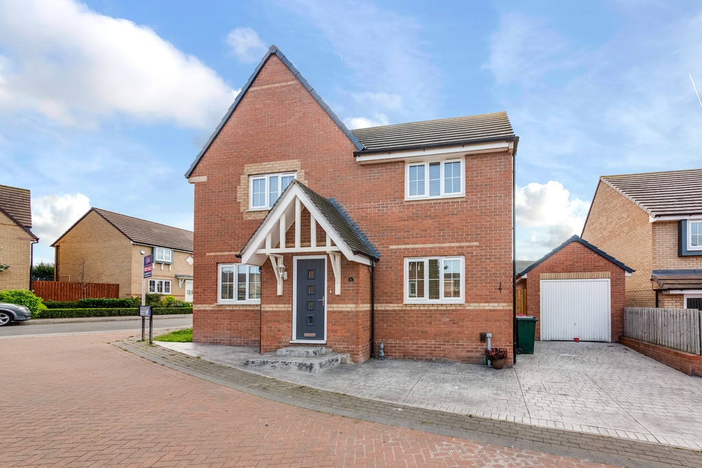 Property in Kingdom Close, Thurcroft, Rotherham, S66 9BT