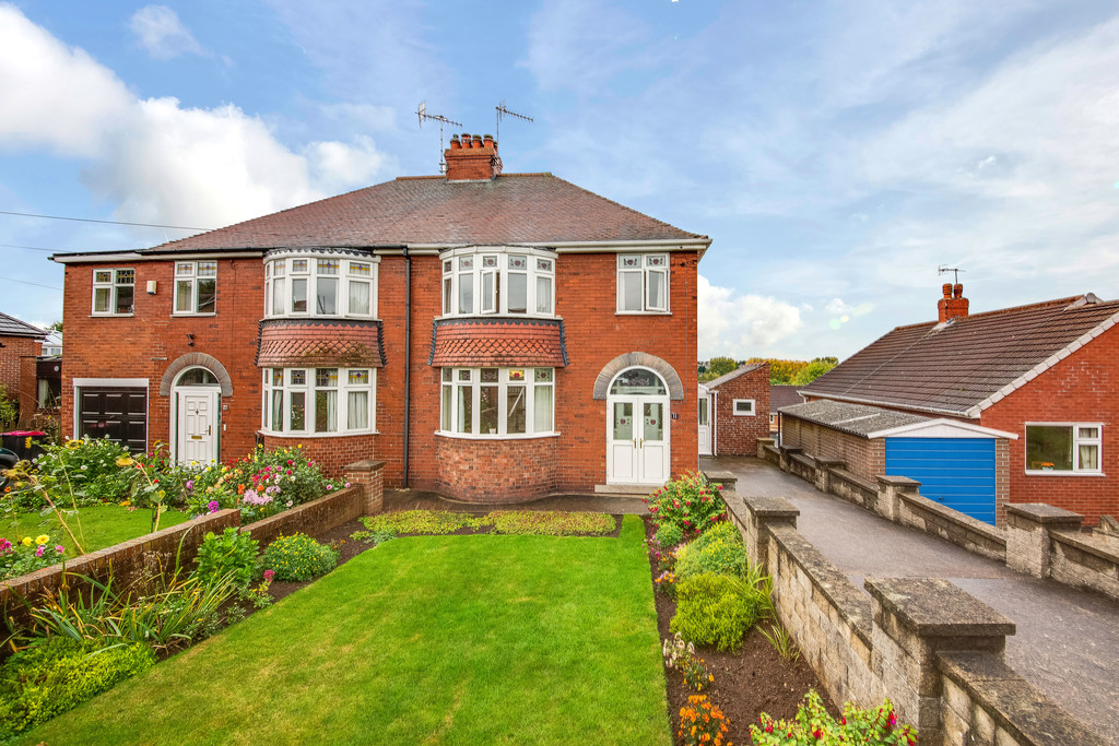 Property in Rackford Road, North Anston, Sheffield, S25 4DE