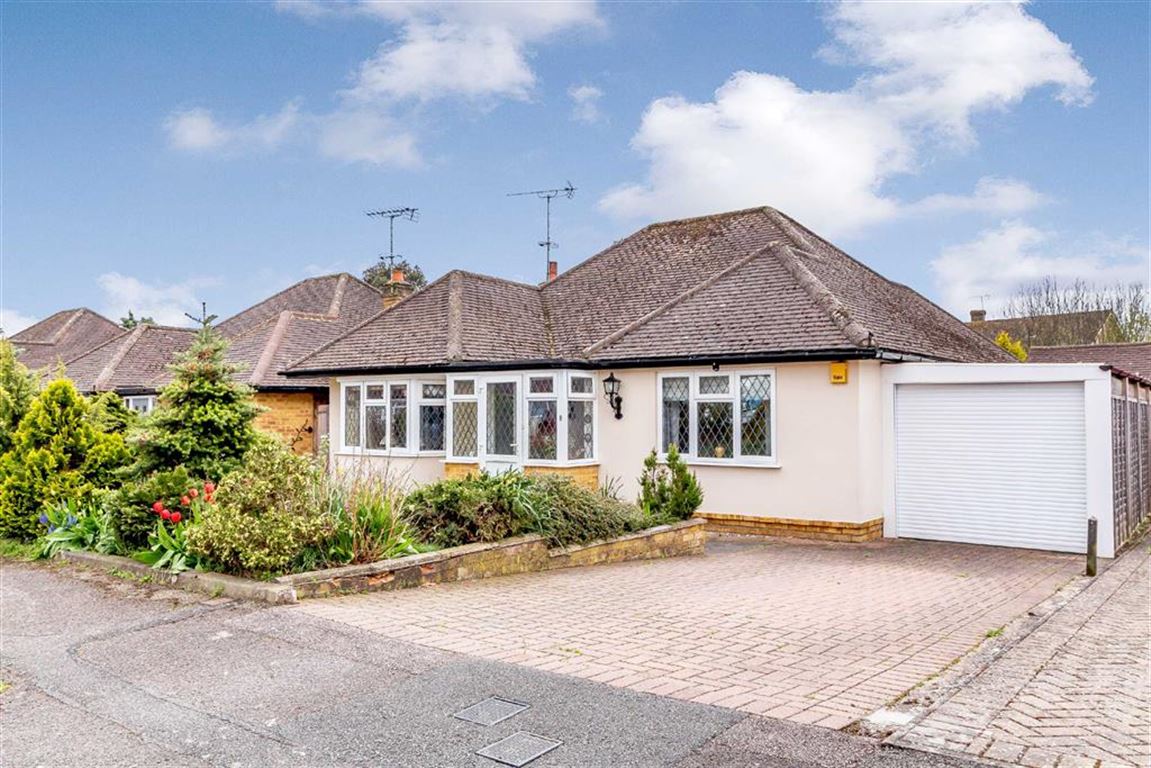 Property in Kenwood Drive, Rickmansworth