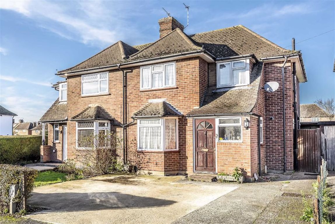 Property in Middleton Road, Mill End Rickmansworth