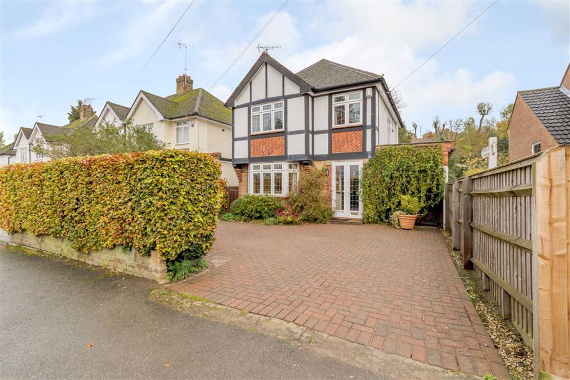 Property in Lower Road, Chorleywood