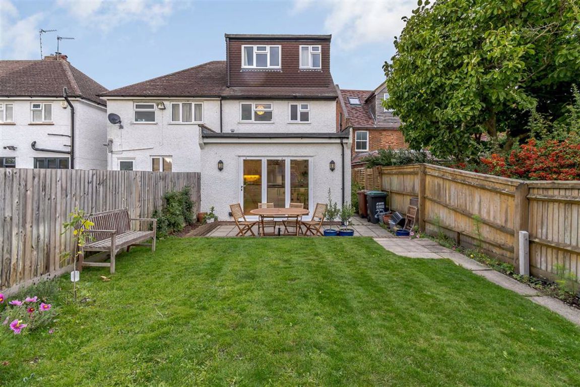 Property in Heronsgate Rd, Chorleywood