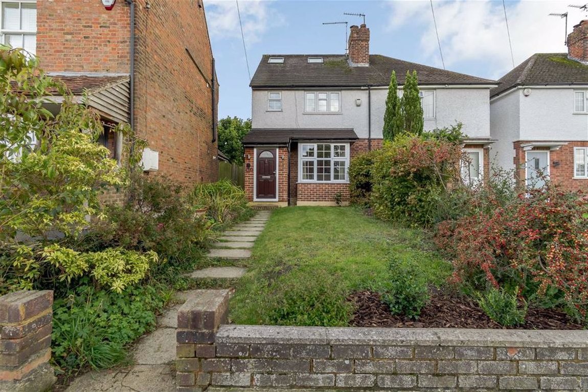 Property in Heronsgate Rd, Chorleywood