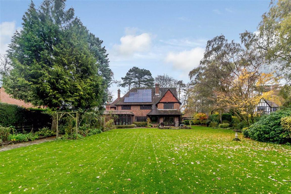 Property in Burtons Lane, Little Chalfont